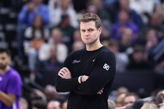 骑士神奇逆转终结绿军11连胜 老鹰大胜尼克斯